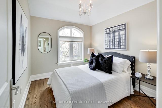 174 Glengarry Ave, House detached with 4 bedrooms, 4 bathrooms and 2 parking in Toronto ON | Image 25
