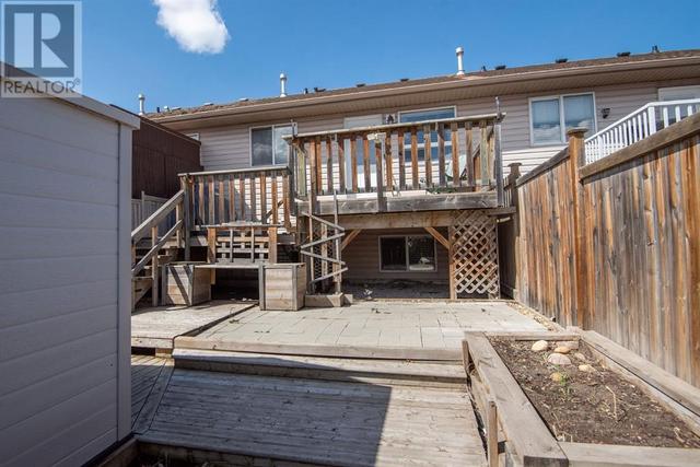 15 Kenny Close, House attached with 3 bedrooms, 2 bathrooms and 1 parking in Red Deer AB | Image 21
