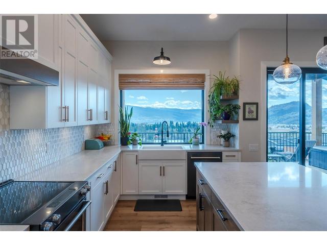 17503 Sanborn Street, House detached with 6 bedrooms, 3 bathrooms and 6 parking in Summerland BC | Image 11