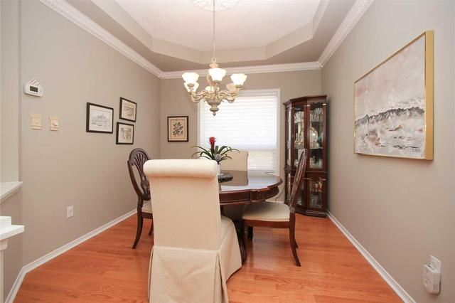 3892 Oland Dr, House detached with 3 bedrooms, 3 bathrooms and 2 parking in Mississauga ON | Image 5