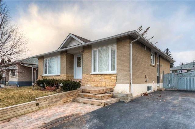 7 Bucksburn Rd, House detached with 3 bedrooms, 2 bathrooms and 6 parking in Toronto ON | Image 2