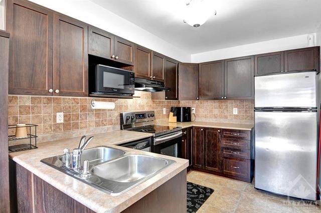 231 Opus Street, Townhouse with 3 bedrooms, 3 bathrooms and 2 parking in Ottawa ON | Image 10
