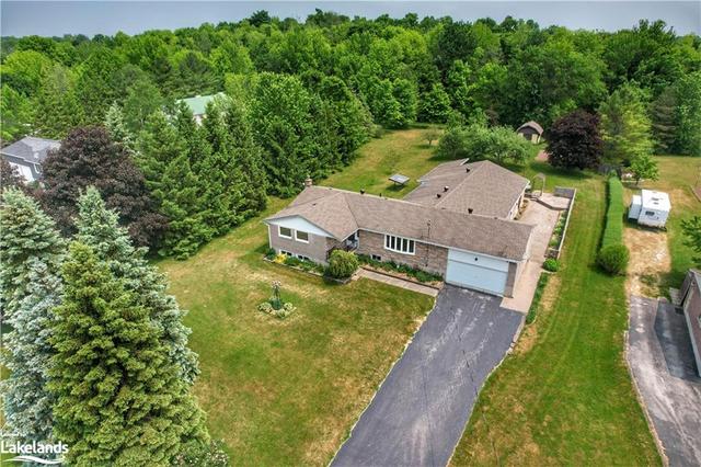 131 Country Lane Road, House detached with 4 bedrooms, 2 bathrooms and null parking in West Grey ON | Image 1