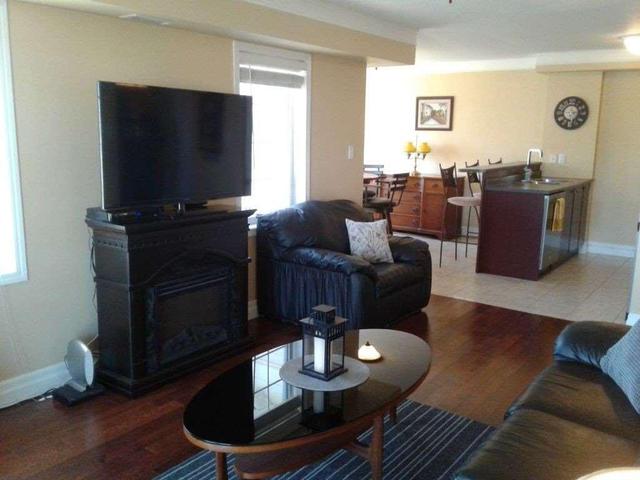 306 - 75 Shipway Ave, Condo with 2 bedrooms, 1 bathrooms and 2 parking in Clarington ON | Image 9