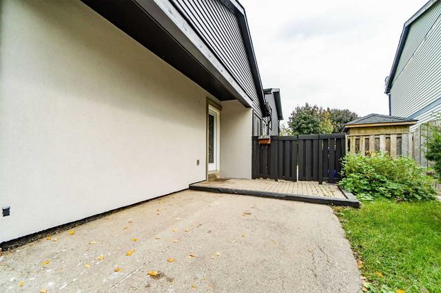 18 Larkfield Rd, House semidetached with 3 bedrooms, 2 bathrooms and 2 parking in Brampton ON | Image 29