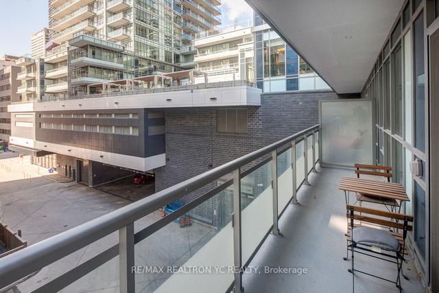 313 - 98 Lillian St, Condo with 2 bedrooms, 1 bathrooms and 0 parking in Toronto ON | Image 2