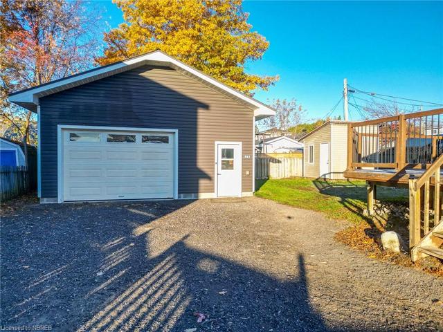 541 King Street W, House detached with 2 bedrooms, 1 bathrooms and 5 parking in North Bay ON | Image 17
