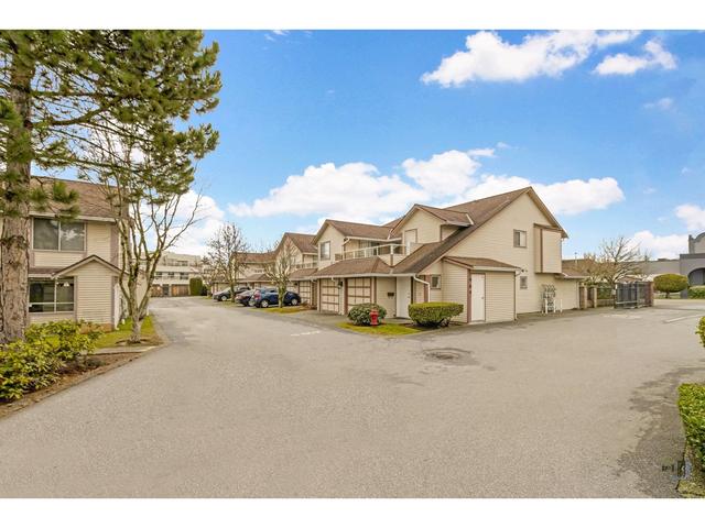 103 - 13725 72a Avenue, House attached with 2 bedrooms, 2 bathrooms and 2 parking in Surrey BC | Card Image