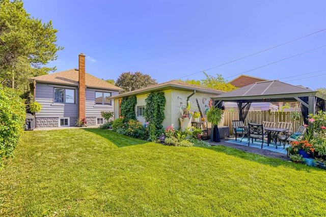 60 Harold St, House detached with 3 bedrooms, 2 bathrooms and 3 parking in Toronto ON | Image 22