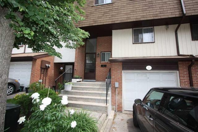 11 - 180 Mississauga Valley Blvd, Townhouse with 4 bedrooms, 2 bathrooms and 2 parking in Mississauga ON | Image 3