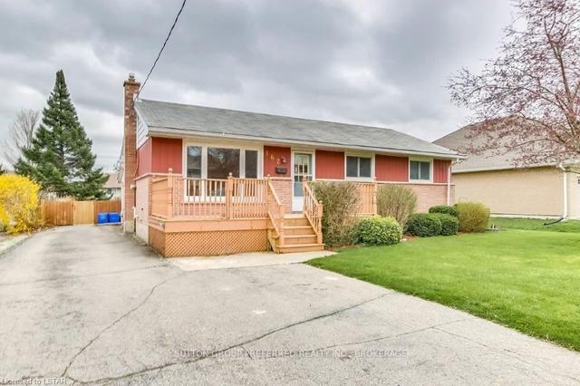162 King Hiram St, House detached with 3 bedrooms, 1 bathrooms and 4 parking in Ingersoll ON | Image 12