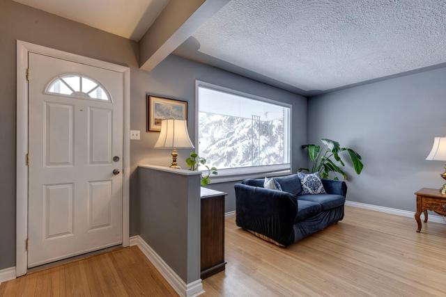 327 47 Avenue Sw, House detached with 3 bedrooms, 1 bathrooms and 2 parking in Calgary AB | Image 13