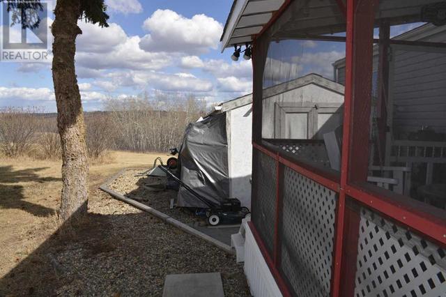 7948 97 Avenue, Home with 3 bedrooms, 2 bathrooms and 2 parking in Peace River AB | Image 25