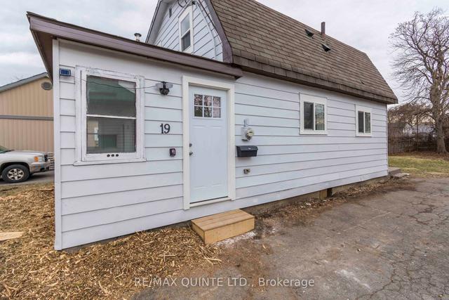 19 Meyers St, House detached with 2 bedrooms, 1 bathrooms and 4 parking in Quinte West ON | Image 12
