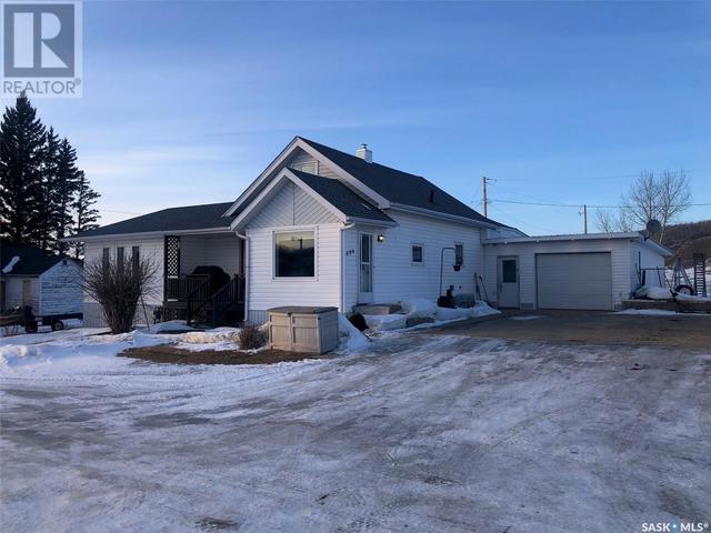 609 Weikle Avenue, House detached with 3 bedrooms, 3 bathrooms and null parking in Sturgis SK | Image 2