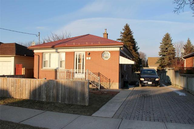 79 Morton Ave, House detached with 3 bedrooms, 2 bathrooms and 4 parking in Brantford ON | Image 1