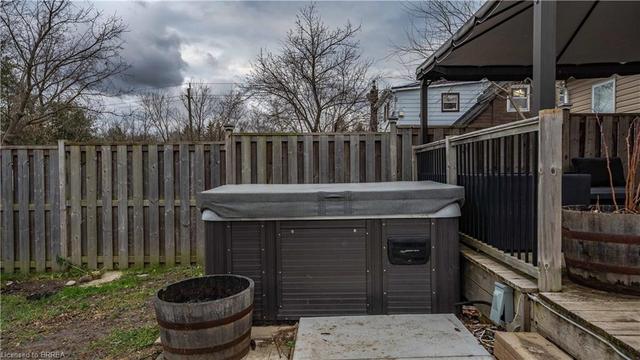 3a Lloyd Street, House semidetached with 2 bedrooms, 1 bathrooms and 2 parking in Brantford ON | Image 21