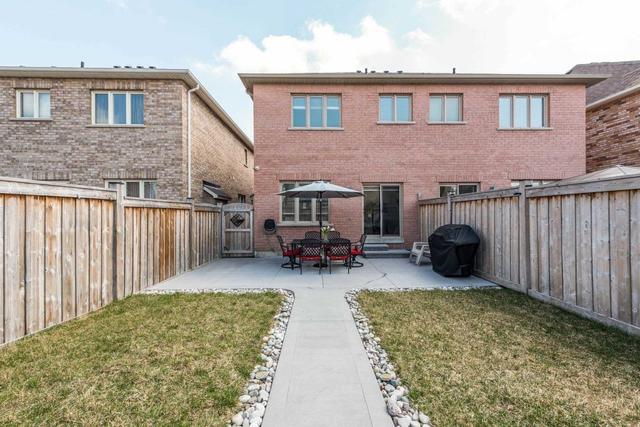 15 Versailles Cres, House semidetached with 3 bedrooms, 4 bathrooms and 3 parking in Brampton ON | Image 33