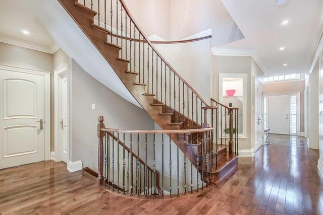 132 York Mills Rd, House detached with 4 bedrooms, 6 bathrooms and 4 parking in Toronto ON | Image 4