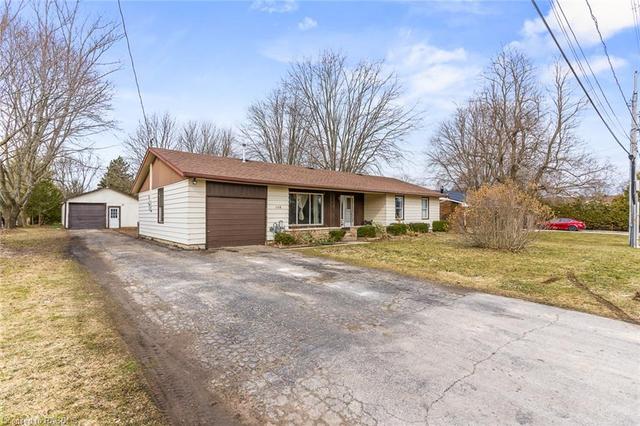 446 Isaac Street, House detached with 3 bedrooms, 2 bathrooms and 6 parking in South Bruce Peninsula ON | Image 1