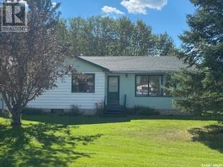 105 3rd Avenue N, House detached with 3 bedrooms, 1 bathrooms and null parking in Middle Lake SK | Image 2
