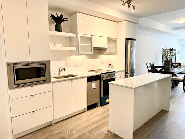 811 - 2443 Dufferin St, Condo with 4 bedrooms, 2 bathrooms and 1 parking in Toronto ON | Image 12