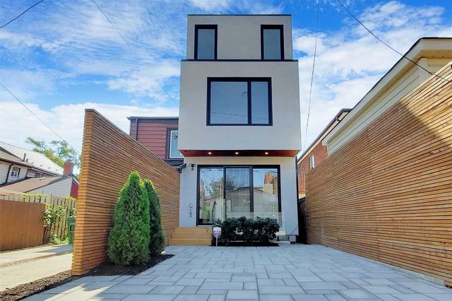 26 Henderson Ave, House semidetached with 3 bedrooms, 4 bathrooms and 1 parking in Toronto ON | Image 28
