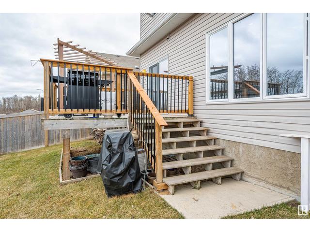 3817 52 St, House detached with 3 bedrooms, 3 bathrooms and null parking in Gibbons AB | Image 45