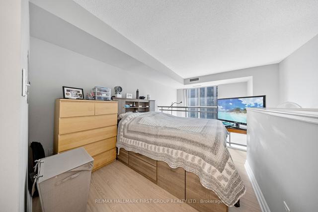 413 - 188 Doris Ave, Condo with 1 bedrooms, 2 bathrooms and 1 parking in Toronto ON | Image 7