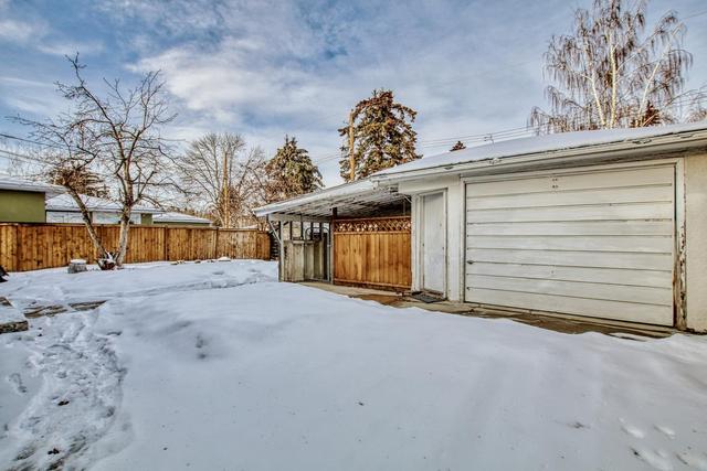 10 Mayfair Road Sw, House detached with 4 bedrooms, 2 bathrooms and 3 parking in Calgary AB | Image 36