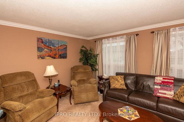 66 Swennen Dr, House detached with 3 bedrooms, 2 bathrooms and 2 parking in Brampton ON | Image 9