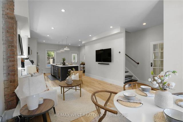 58 Myrtle Ave, House detached with 2 bedrooms, 2 bathrooms and 2 parking in Toronto ON | Image 29