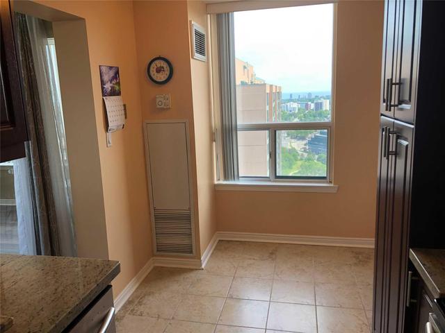 2303 - 135 Hillcrest Ave, Condo with 2 bedrooms, 2 bathrooms and 1 parking in Mississauga ON | Image 12