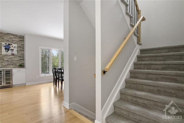 284 Stonewalk Way, House detached with 3 bedrooms, 3 bathrooms and 8 parking in Ottawa ON | Image 15