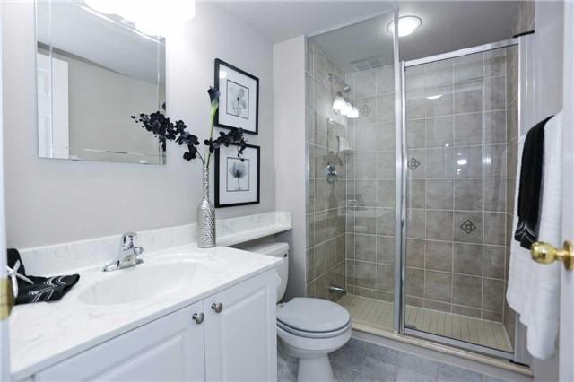 Lph 3 - 7 Michael Power Pl, Condo with 2 bedrooms, 2 bathrooms and 1 parking in Toronto ON | Image 9