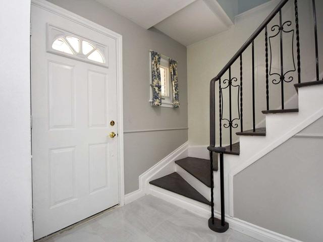 237 Avondale Blvd, House detached with 4 bedrooms, 3 bathrooms and 4 parking in Brampton ON | Image 36
