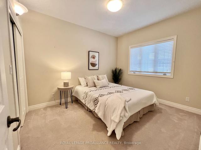9 - 16 Lane Ave, Townhouse with 3 bedrooms, 3 bathrooms and 2 parking in Belleville ON | Image 5