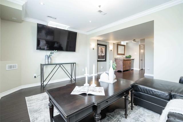 140 Keystar Crt, House attached with 3 bedrooms, 4 bathrooms and 3 parking in Vaughan ON | Image 15