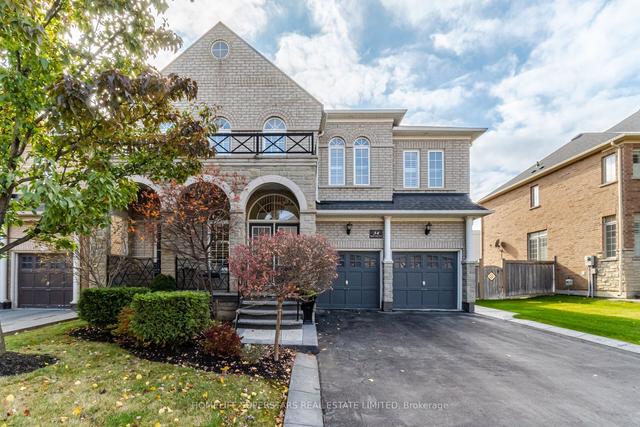 34 Royal Links Circ, House detached with 4 bedrooms, 5 bathrooms and 4 parking in Brampton ON | Image 1