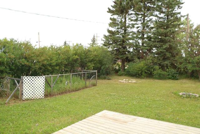 9820 102 Avenue, House detached with 3 bedrooms, 1 bathrooms and 4 parking in Hythe AB | Image 6
