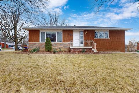 2214 Mount Forest Dr, House detached with 3 bedrooms, 2 bathrooms and 9 parking in Burlington ON | Card Image