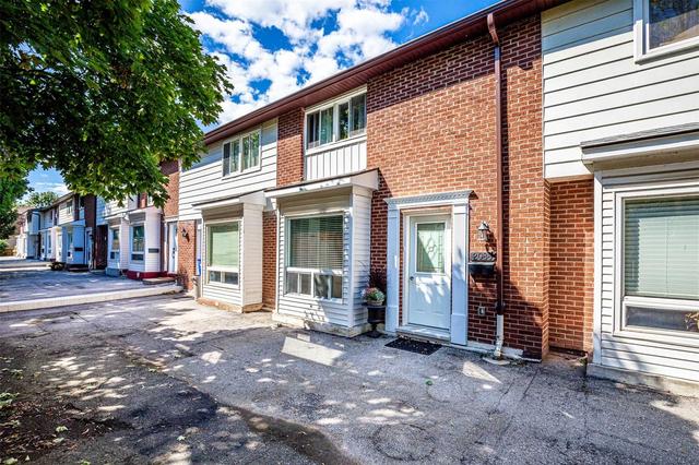 2088 Lakeshore Rd W, Townhouse with 3 bedrooms, 2 bathrooms and 1 parking in Oakville ON | Image 24