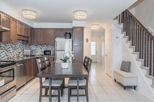 34 Arlington Cres, Townhouse with 3 bedrooms, 3 bathrooms and 2 parking in Guelph ON | Image 11