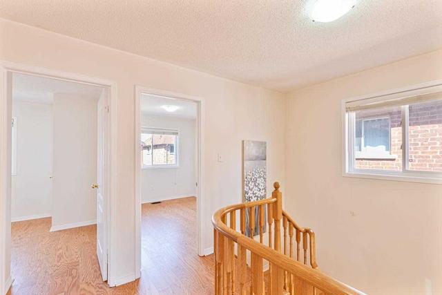 3173 Eclipse Ave, House semidetached with 3 bedrooms, 4 bathrooms and 3 parking in Mississauga ON | Image 11