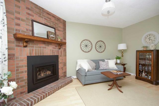 32 Stanford Cres, House detached with 4 bedrooms, 4 bathrooms and 6 parking in Clarington ON | Image 4