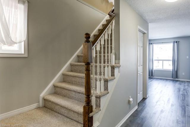 upper - 5 Henry Court, House semidetached with 3 bedrooms, 1 bathrooms and null parking in Guelph ON | Image 19