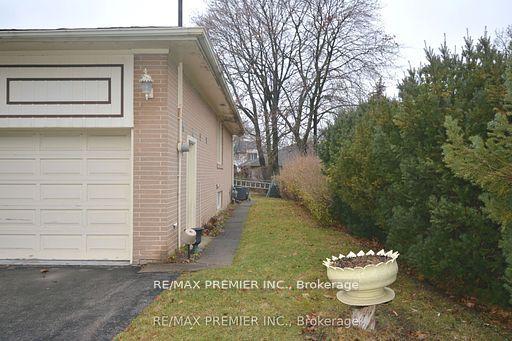 114 Citation Dr, House detached with 3 bedrooms, 3 bathrooms and 6 parking in Toronto ON | Image 29