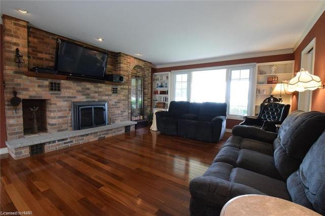 1397 Niagara Parkway, House detached with 3 bedrooms, 3 bathrooms and 12 parking in Fort Erie ON | Image 27