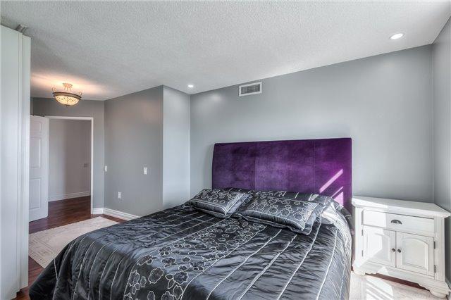 Ph3 - 21 Overlea Blvd, Condo with 2 bedrooms, 2 bathrooms and 1 parking in Toronto ON | Image 12