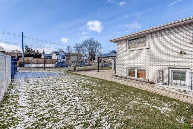 111 Glen Castle Dr, House detached with 3 bedrooms, 2 bathrooms and 4 parking in Hamilton ON | Image 21